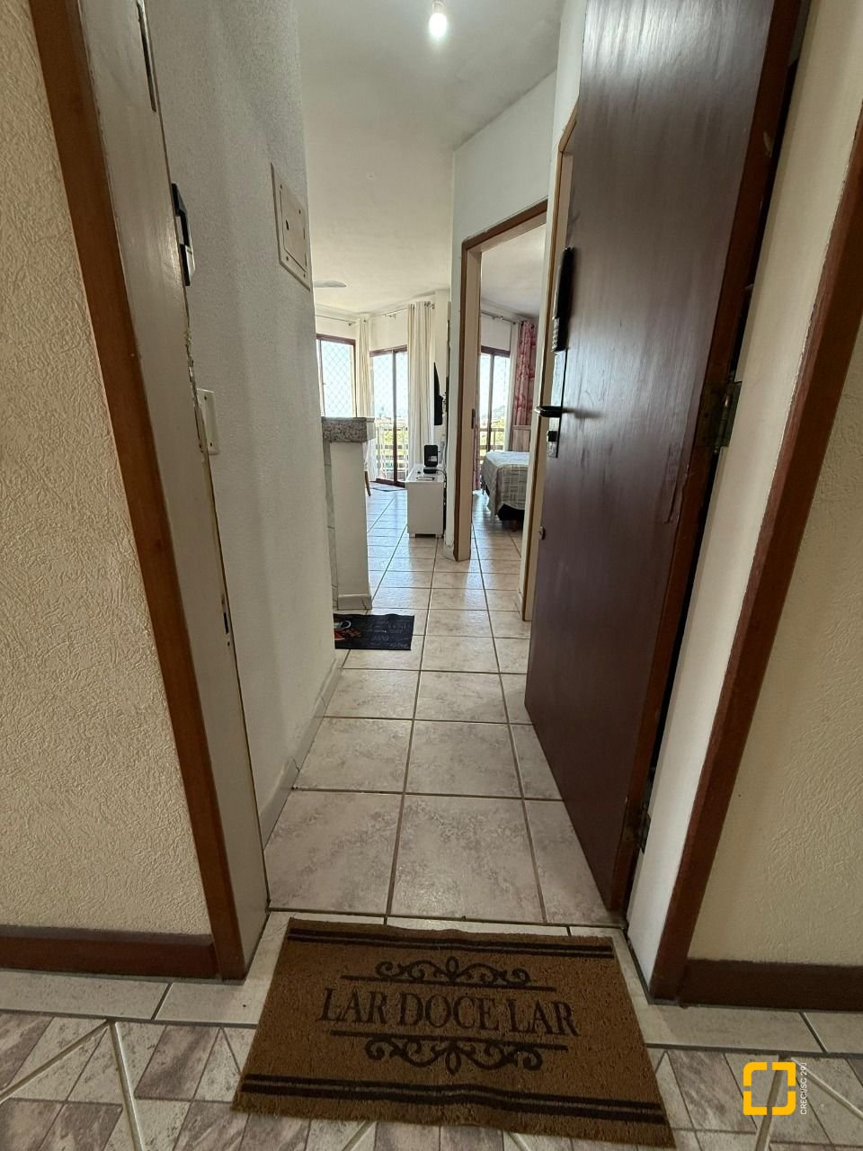 Apartamento com 63m², 1 quarto, 1 garagem, no bairro Ingleses em Florianópolis