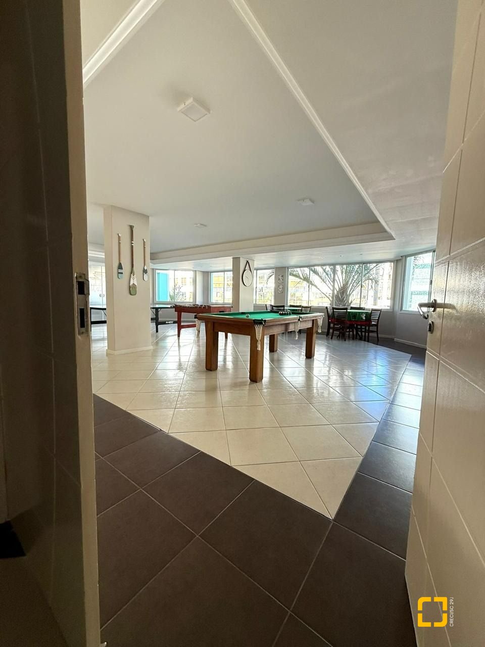 Apartamento com 63m², 1 quarto, 1 garagem, no bairro Ingleses em Florianópolis