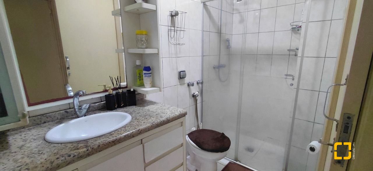 Apartamento com 64m², 2 quartos, 1 garagem, no bairro Centro em Florianópolis