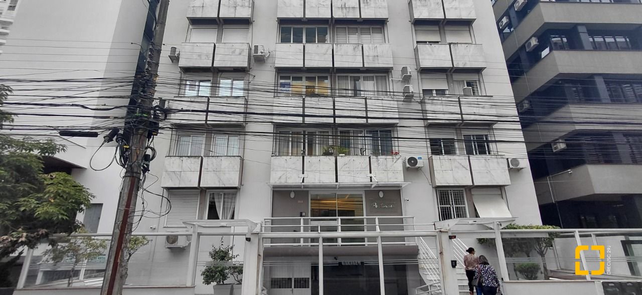 Apartamento com 64m², 2 quartos, 1 garagem, no bairro Centro em Florianópolis