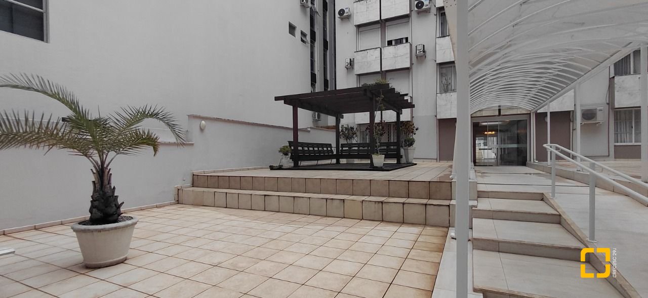 Apartamento com 64m², 2 quartos, 1 garagem, no bairro Centro em Florianópolis