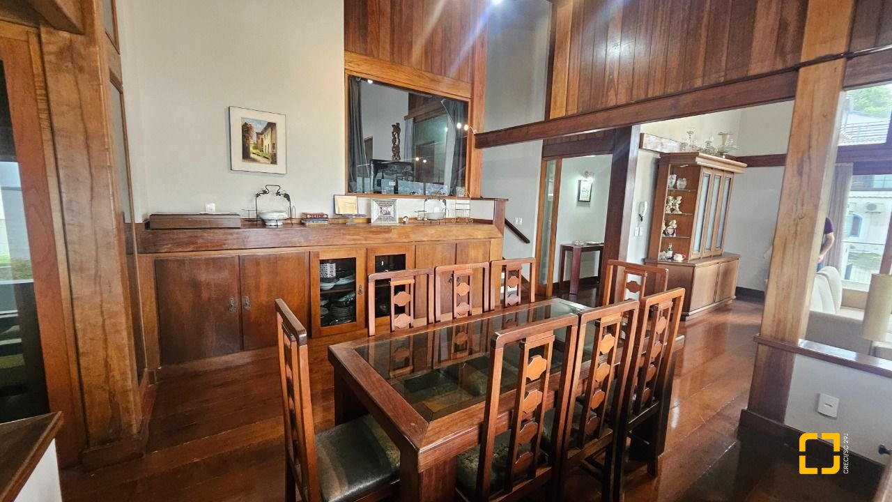 Casa com 316m², 5 quartos (sendo 1 suíte), 2 garagens, no bairro Saco dos Limões em Florianópolis