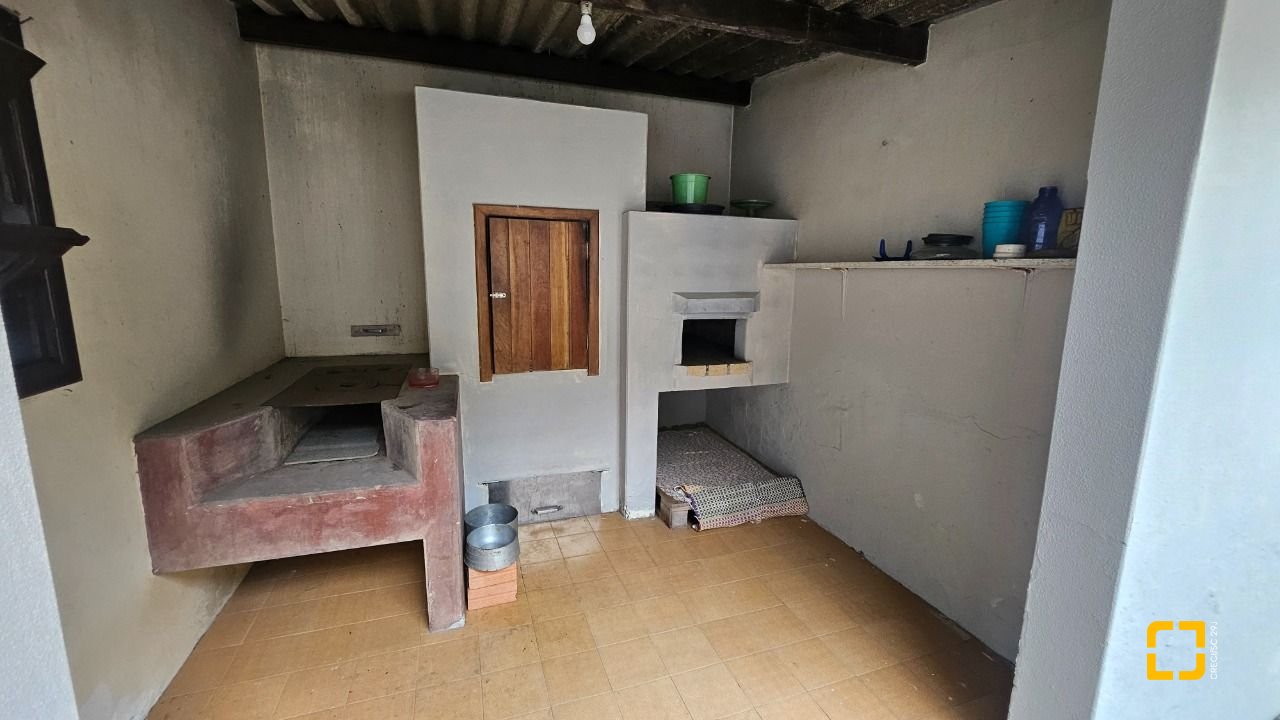 Casa com 316m², 5 quartos (sendo 1 suíte), 2 garagens, no bairro Saco dos Limões em Florianópolis