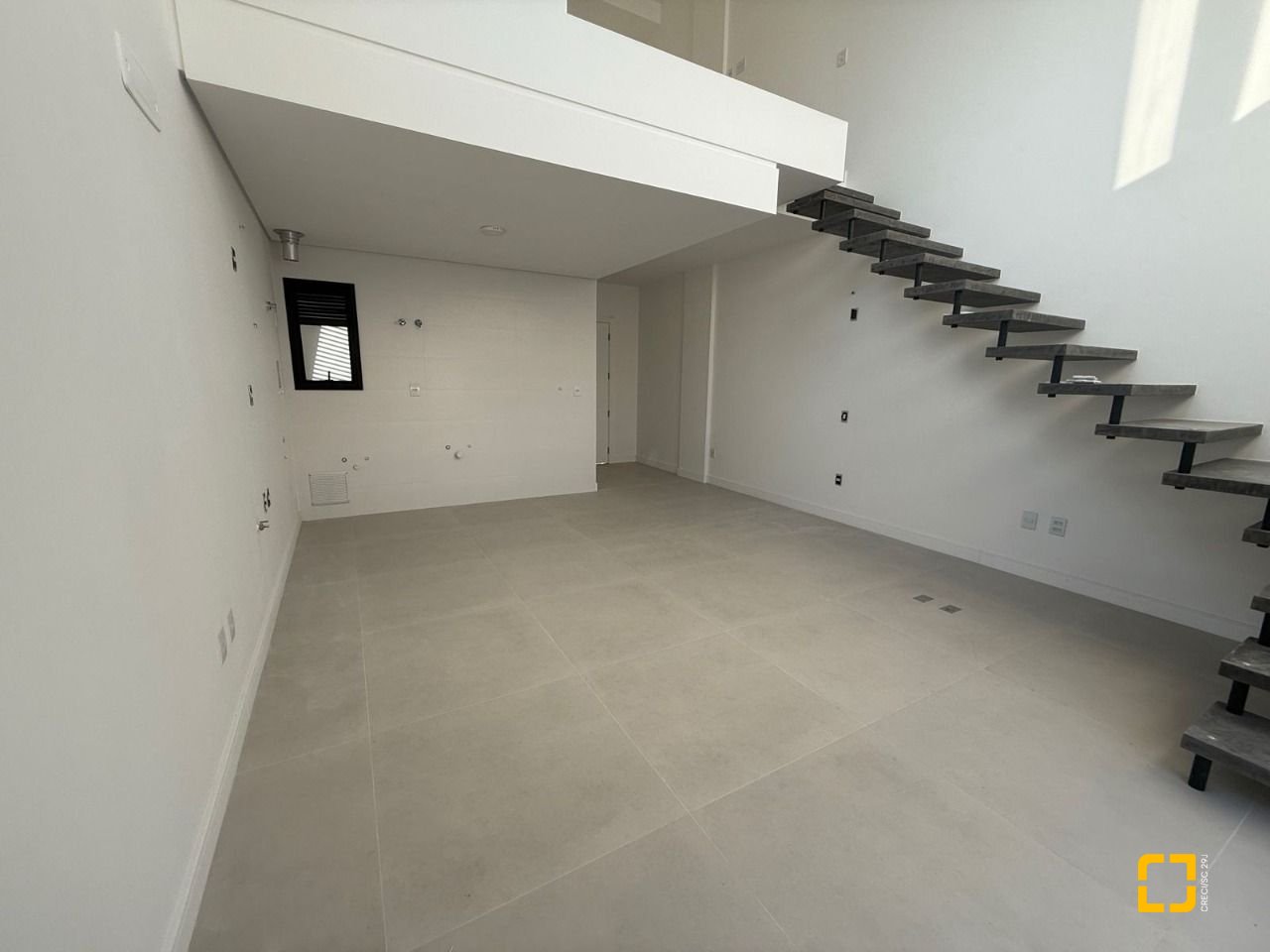 Loft com 76m², 1 quarto (sendo 1 suíte), 1 garagem, no bairro Santo Antônio de Lisboa em Florianópolis
