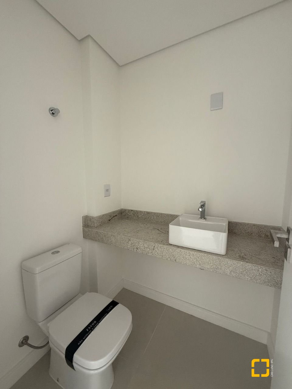 Loft com 76m², 1 quarto (sendo 1 suíte), 1 garagem, no bairro Santo Antônio de Lisboa em Florianópolis
