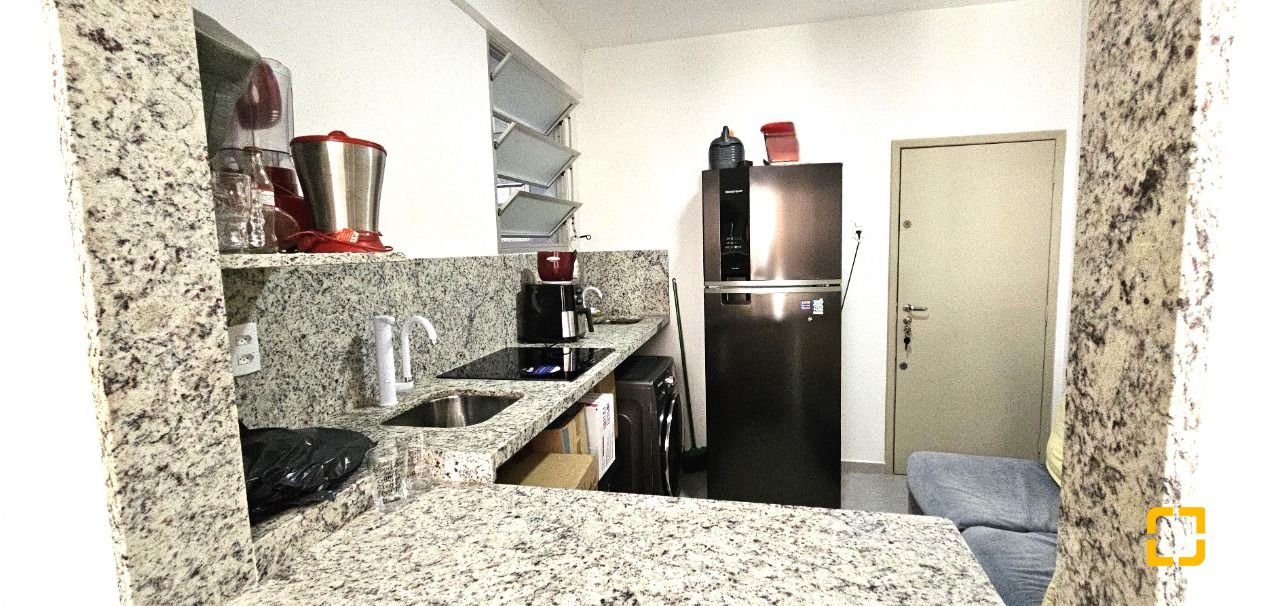 Apartamento com 28m², 1 quarto, no bairro Centro em Florianópolis