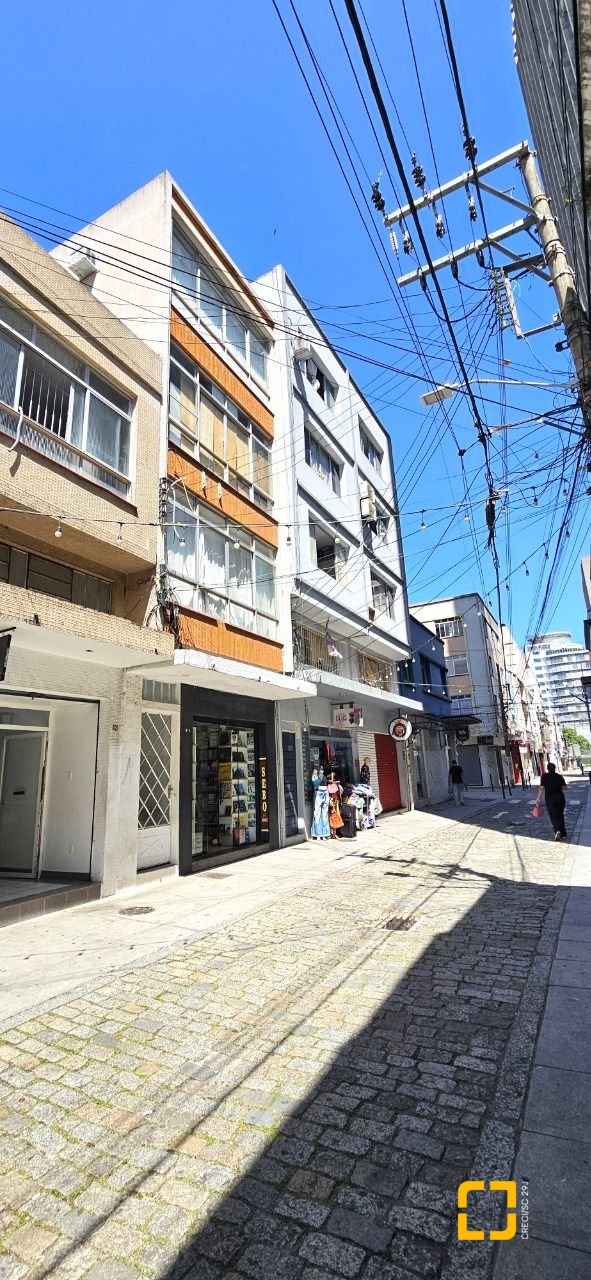 Apartamento com 28m², 1 quarto, no bairro Centro em Florianópolis