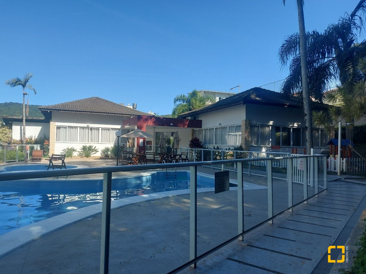 Apartamento com 109m², 4 quartos (sendo 1 suíte), 1 garagem, no bairro Córrego Grande em Florianópolis