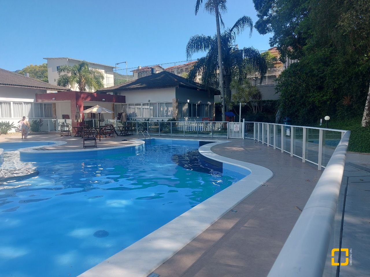 Apartamento com 109m², 4 quartos (sendo 1 suíte), 1 garagem, no bairro Córrego Grande em Florianópolis