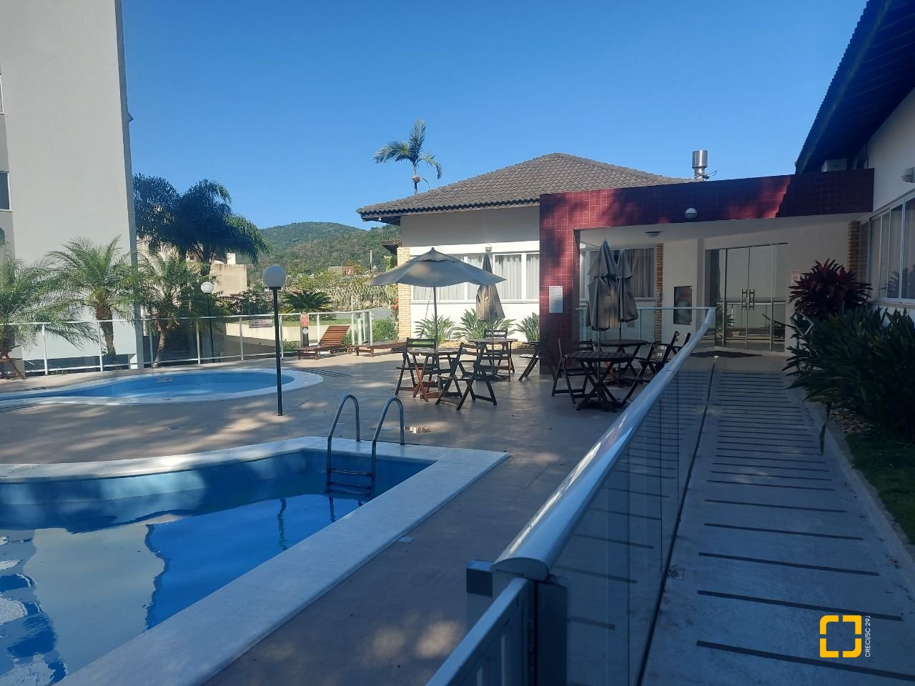 Apartamento com 109m², 4 quartos (sendo 1 suíte), 1 garagem, no bairro Córrego Grande em Florianópolis