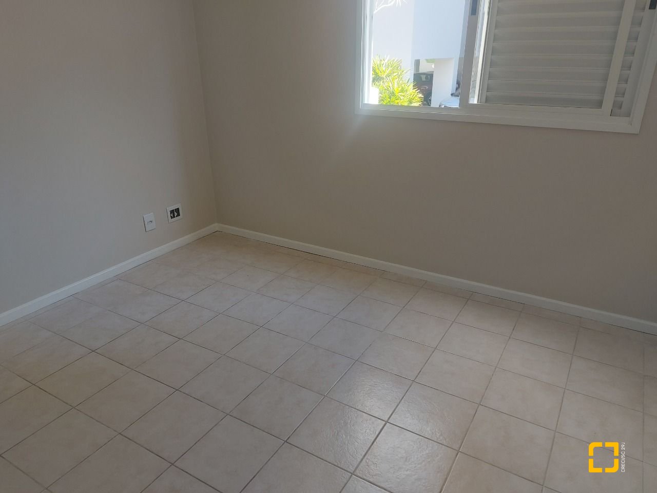 Apartamento com 109m², 4 quartos (sendo 1 suíte), 1 garagem, no bairro Córrego Grande em Florianópolis