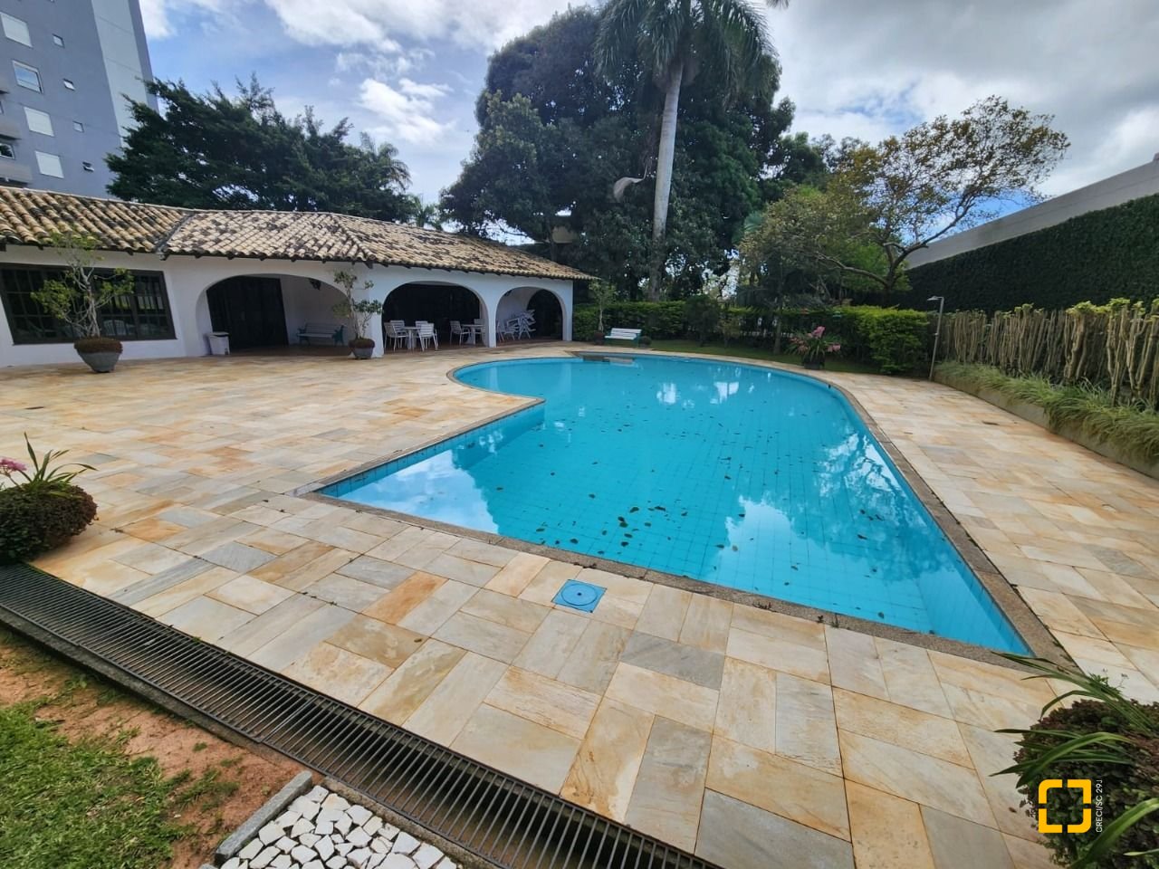 Apartamento com 303m², 6 quartos (sendo 3 suítes), 3 garagens, no bairro Agronômica em Florianópolis