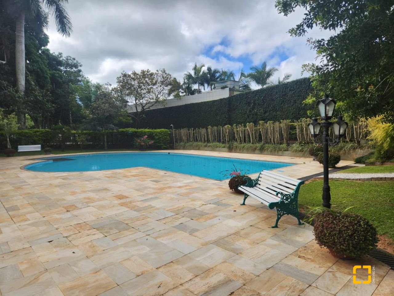 Apartamento com 303m², 6 quartos (sendo 3 suítes), 3 garagens, no bairro Agronômica em Florianópolis