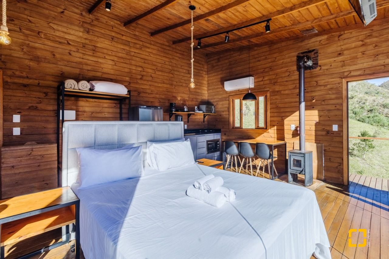Casa com 45m², 1 quarto, 1 garagem, no bairro Centro em Anitápolis