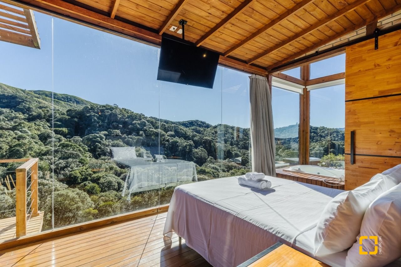 Casa com 45m², 1 quarto, 1 garagem, no bairro Centro em Anitápolis
