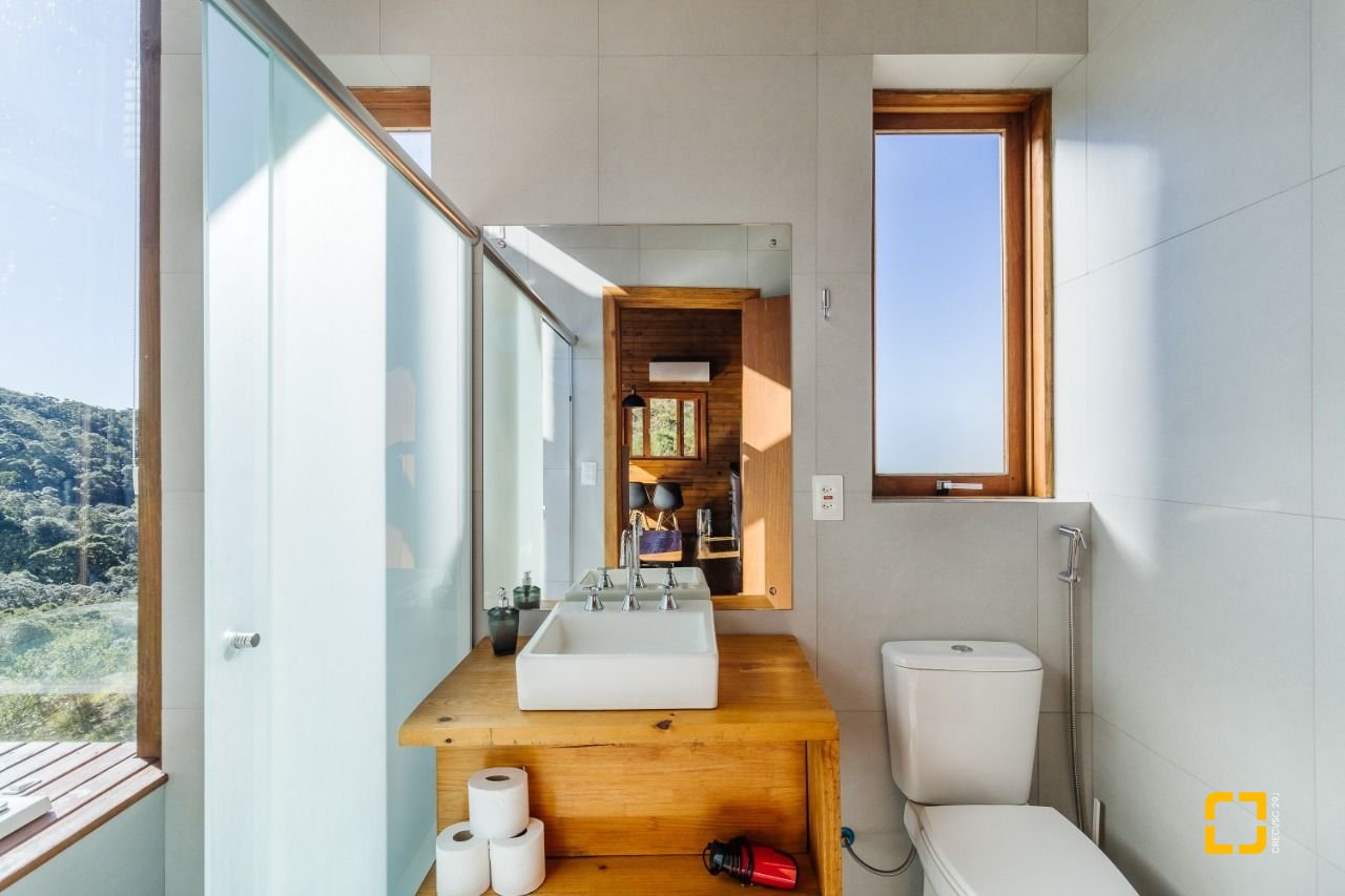 Casa com 45m², 1 quarto, 1 garagem, no bairro Centro em Anitápolis