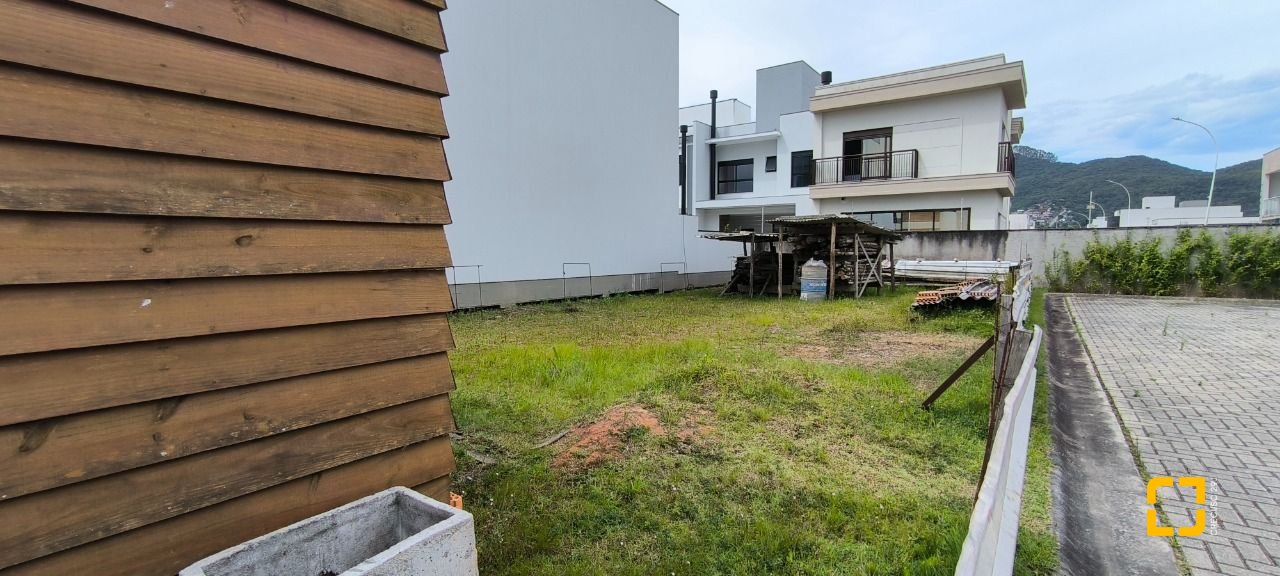 Terreno com 195m², no bairro Beira Rio em Biguaçu