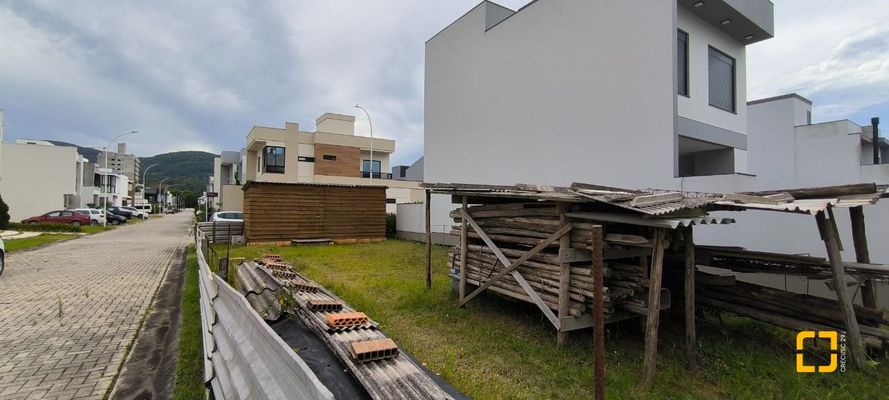 Terreno com 195m², no bairro Beira Rio em Biguaçu