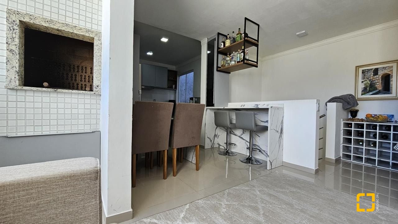 Apartamento com 75m², 4 quartos (sendo 2 suítes), 1 garagem, no bairro Ingleses em Florianópolis