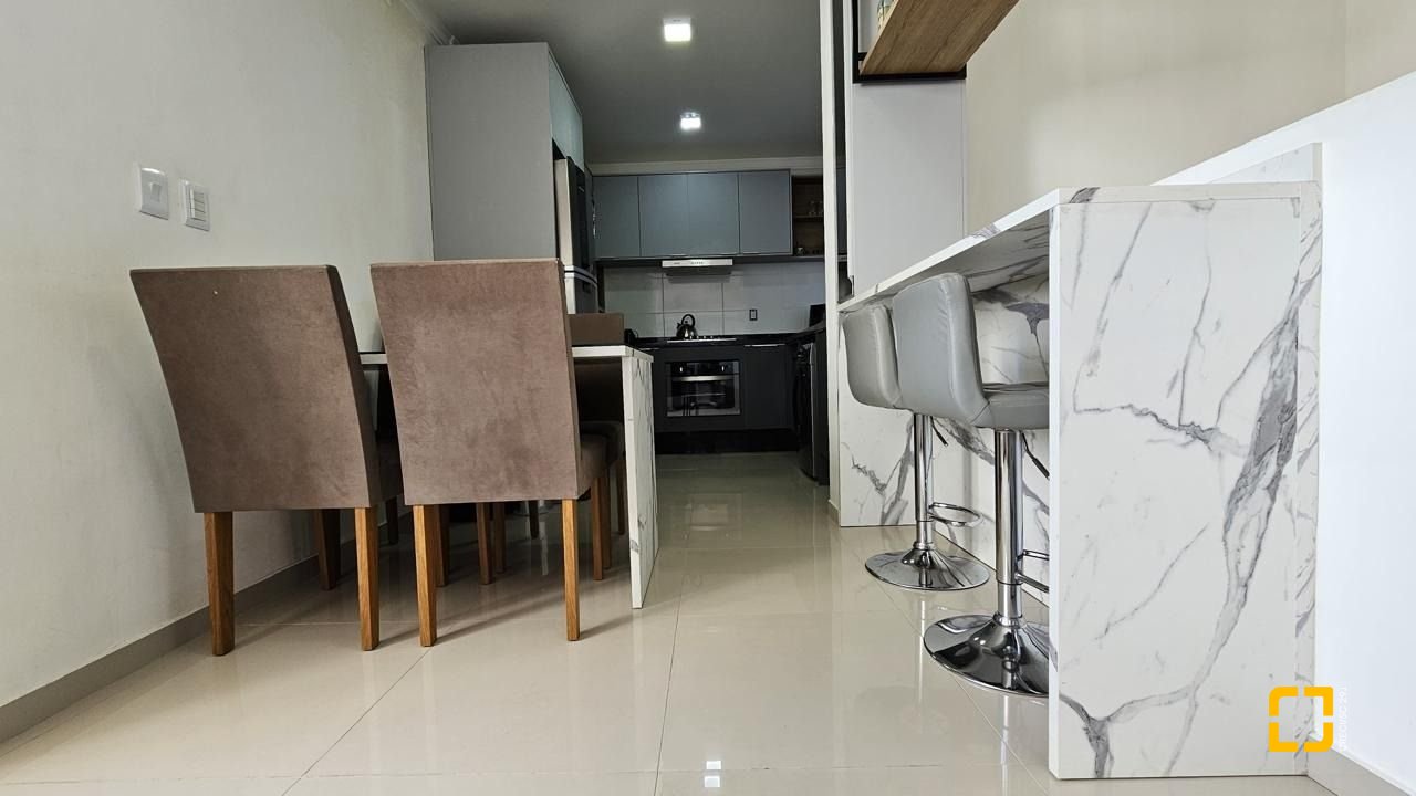 Apartamento com 75m², 4 quartos (sendo 2 suítes), 1 garagem, no bairro Ingleses em Florianópolis