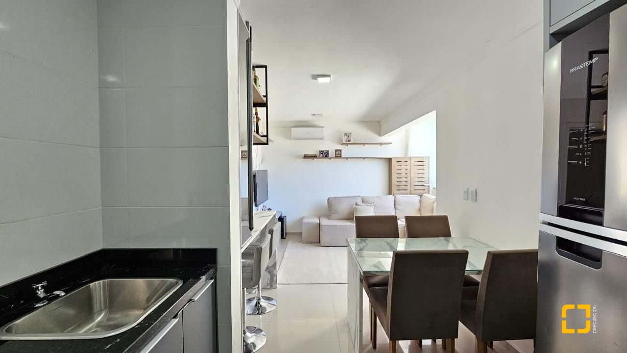 Apartamento com 75m², 4 quartos (sendo 2 suítes), 1 garagem, no bairro Ingleses em Florianópolis