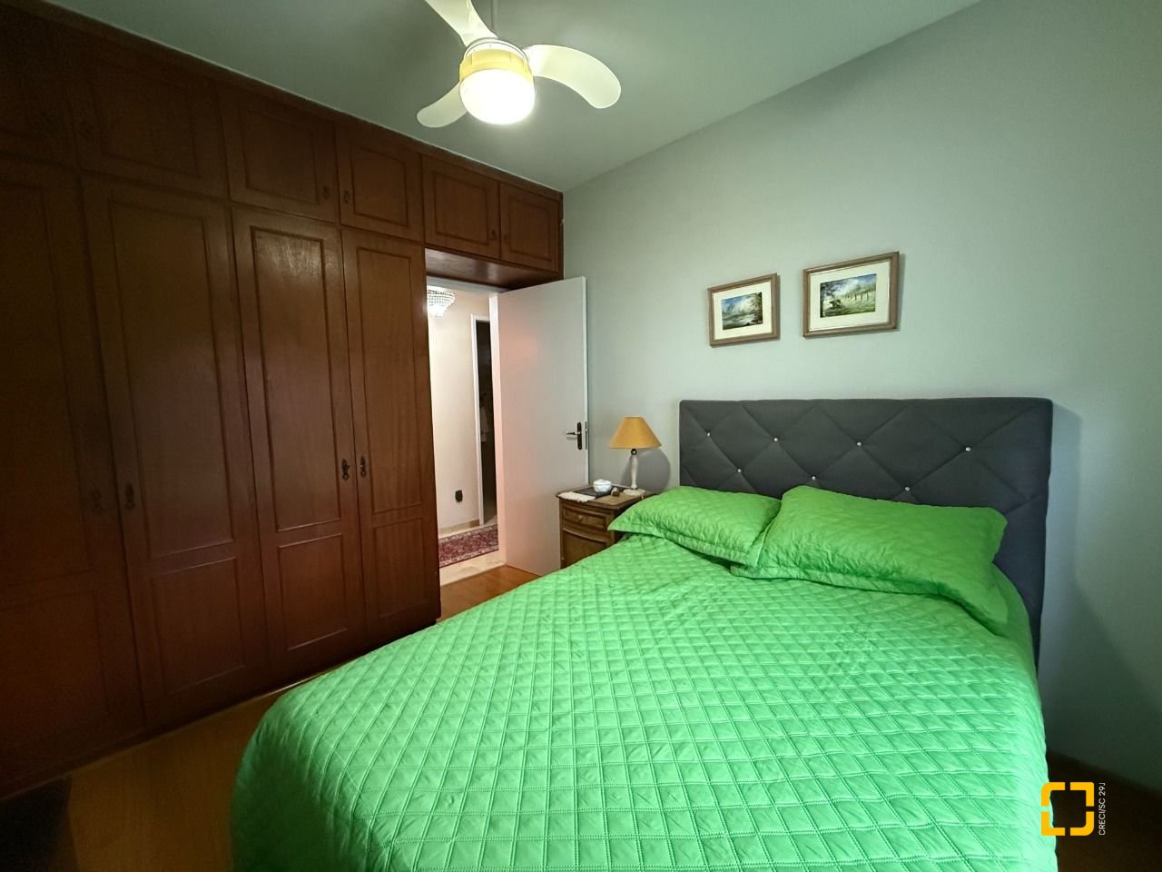 Apartamento com 106m², 4 quartos (sendo 1 suíte), 1 garagem, no bairro Centro em Florianópolis