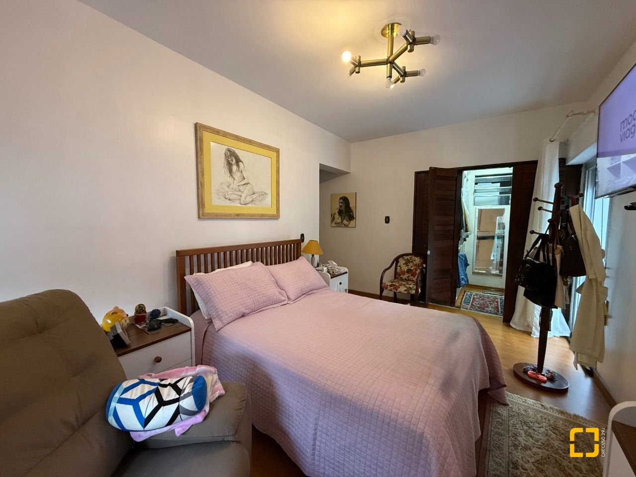 Apartamento com 106m², 4 quartos (sendo 1 suíte), 1 garagem, no bairro Centro em Florianópolis