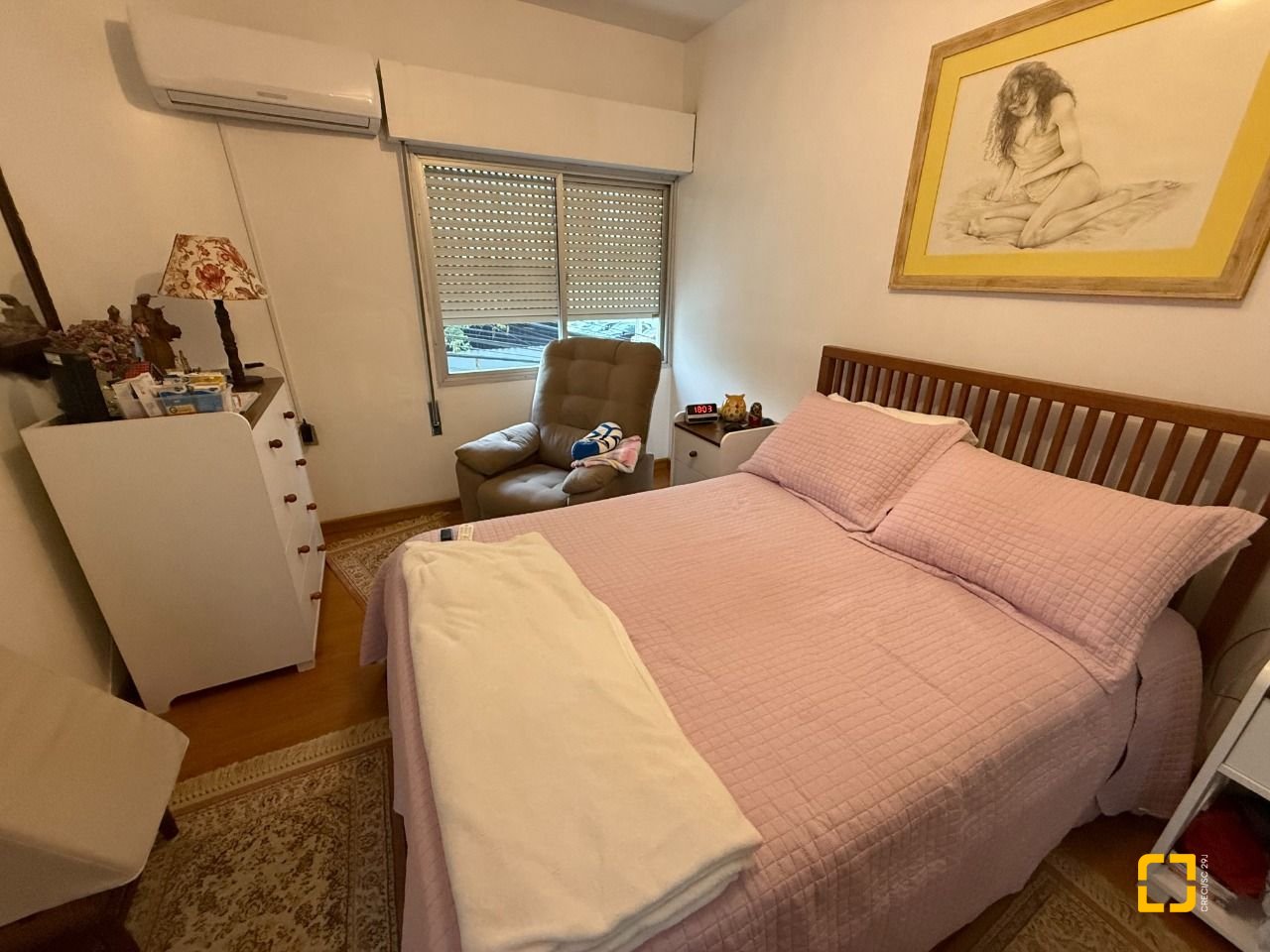 Apartamento com 106m², 4 quartos (sendo 1 suíte), 1 garagem, no bairro Centro em Florianópolis