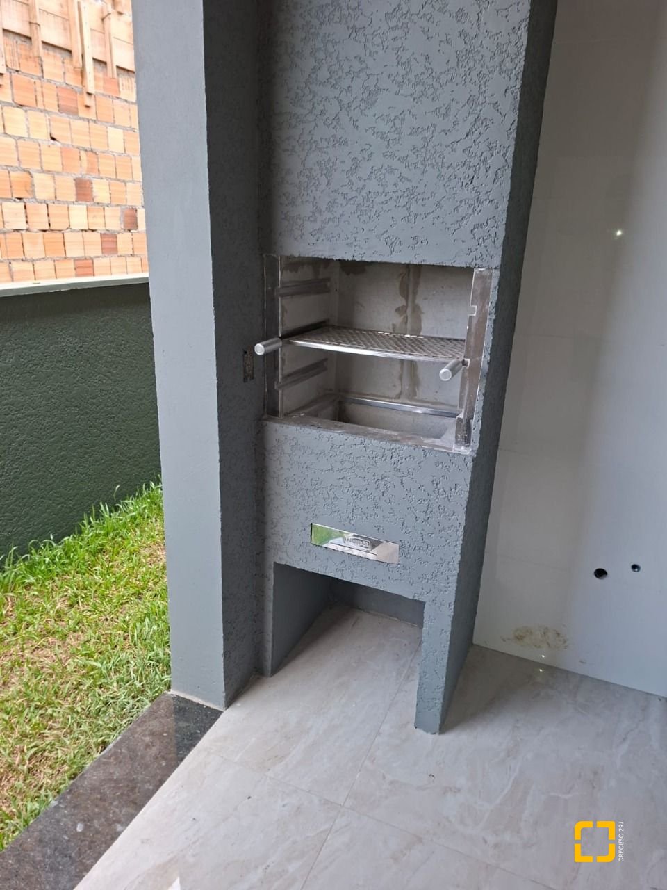 Casa com 93m², 4 quartos (sendo 1 suíte), 1 garagem, no bairro Rio Vermelho em Florianópolis