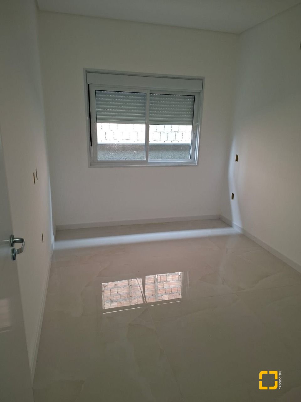 Casa com 93m², 4 quartos (sendo 1 suíte), 1 garagem, no bairro Rio Vermelho em Florianópolis