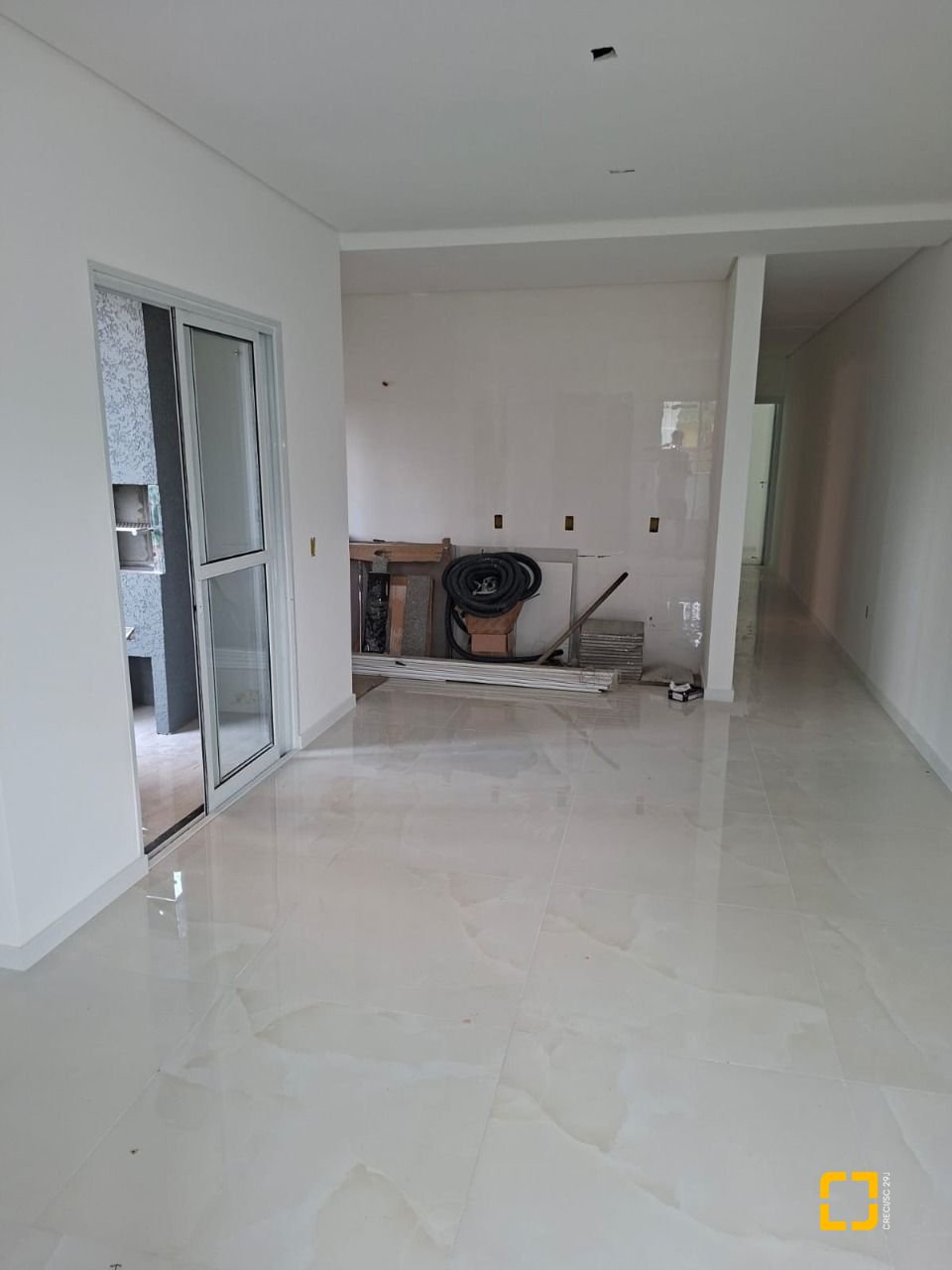 Casa com 93m², 4 quartos (sendo 1 suíte), 1 garagem, no bairro Rio Vermelho em Florianópolis