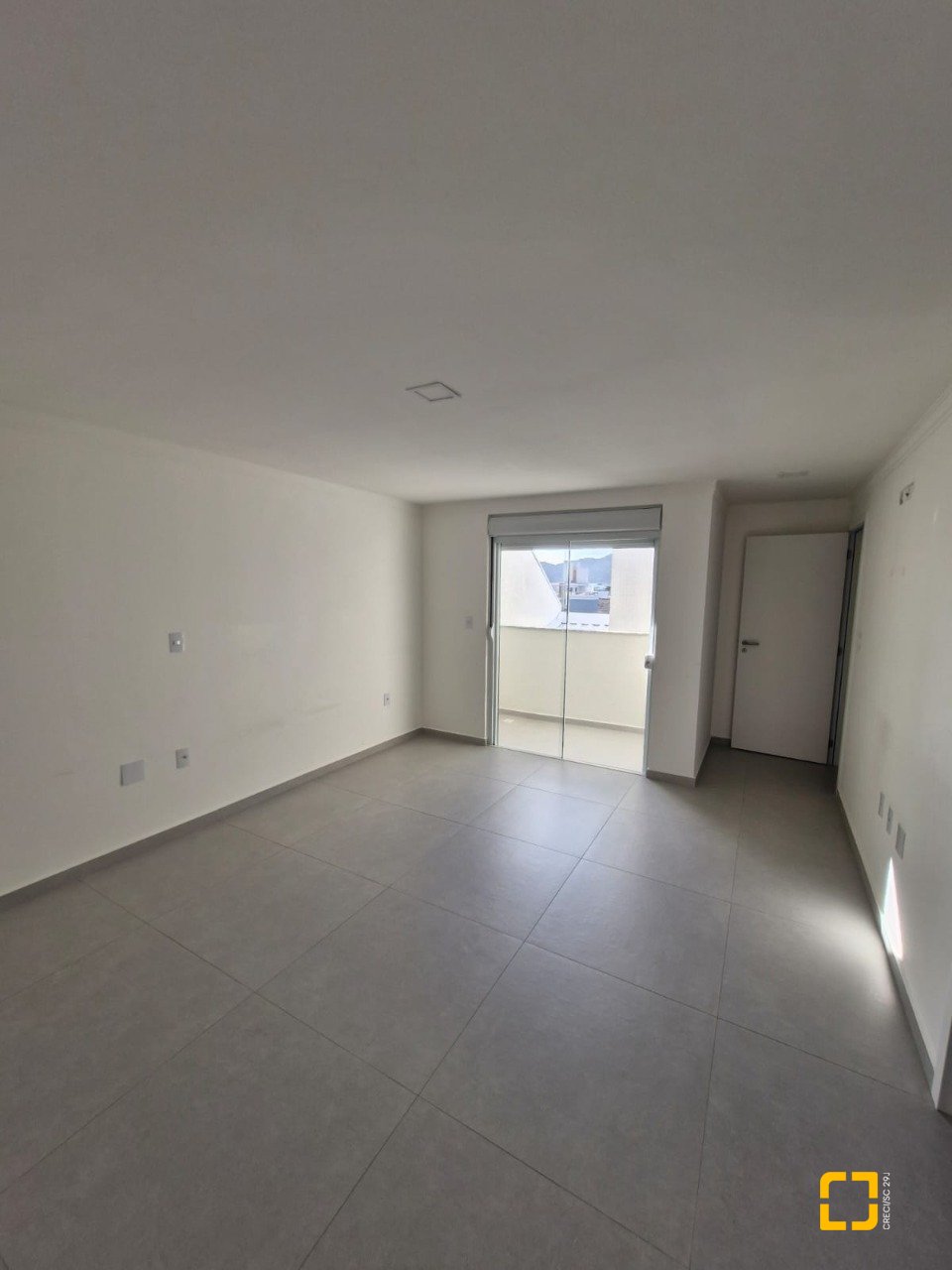 Apartamento com 86m², 3 quartos (sendo 1 suíte), 1 garagem, no bairro Ingleses em Florianópolis