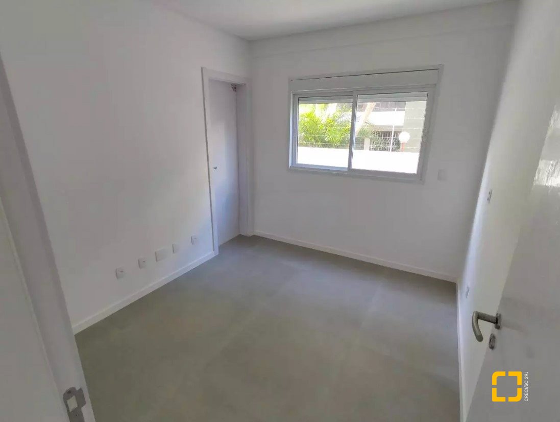 Apartamento com 67m², 4 quartos (sendo 2 suítes), 1 garagem, no bairro Ingleses em Florianópolis