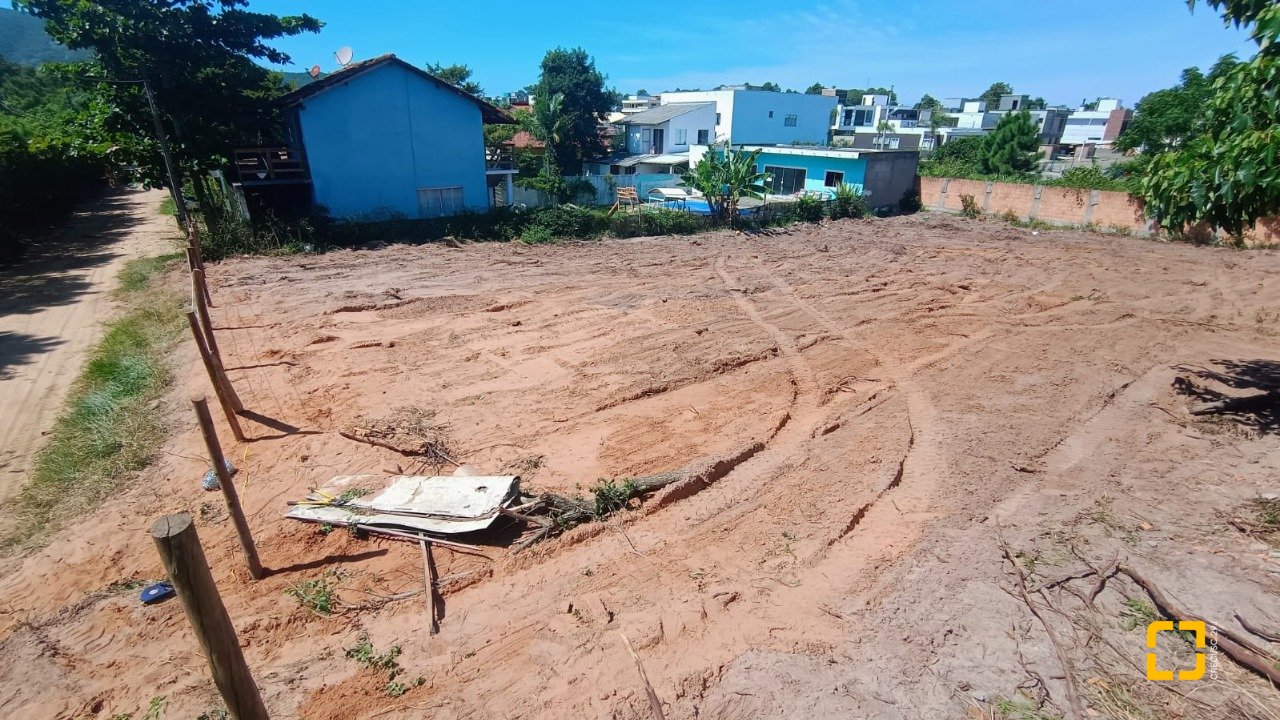 Terreno com 1009m², no bairro Rio Vermelho em Florianópolis