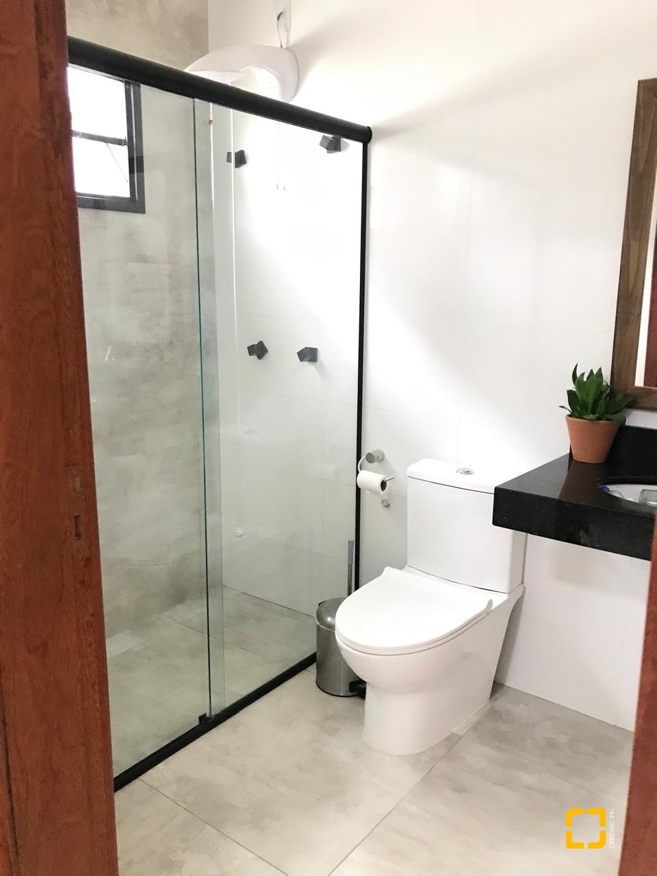 Casa de Condomínio com 150m², 6 quartos (sendo 2 suítes), 3 garagens, no bairro Rio Vermelho em Florianópolis