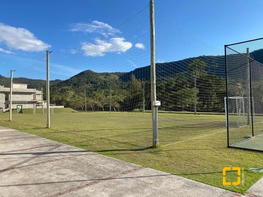 Terreno com 400m², no bairro Ratones em Florianópolis