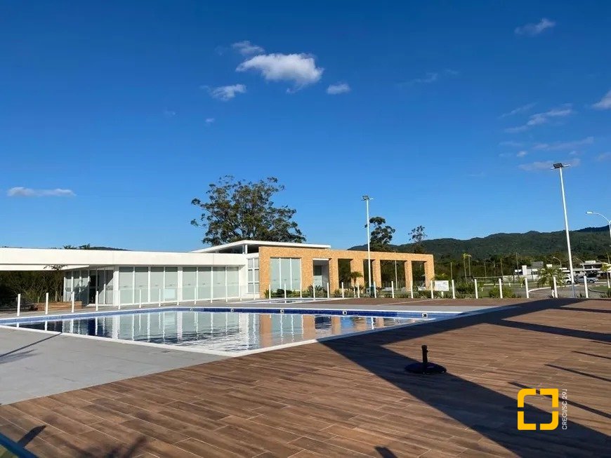Terreno com 400m², no bairro Ratones em Florianópolis