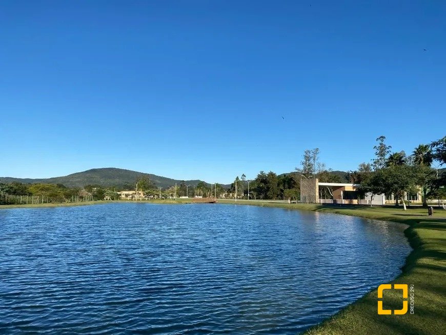 Terreno com 400m², no bairro Ratones em Florianópolis