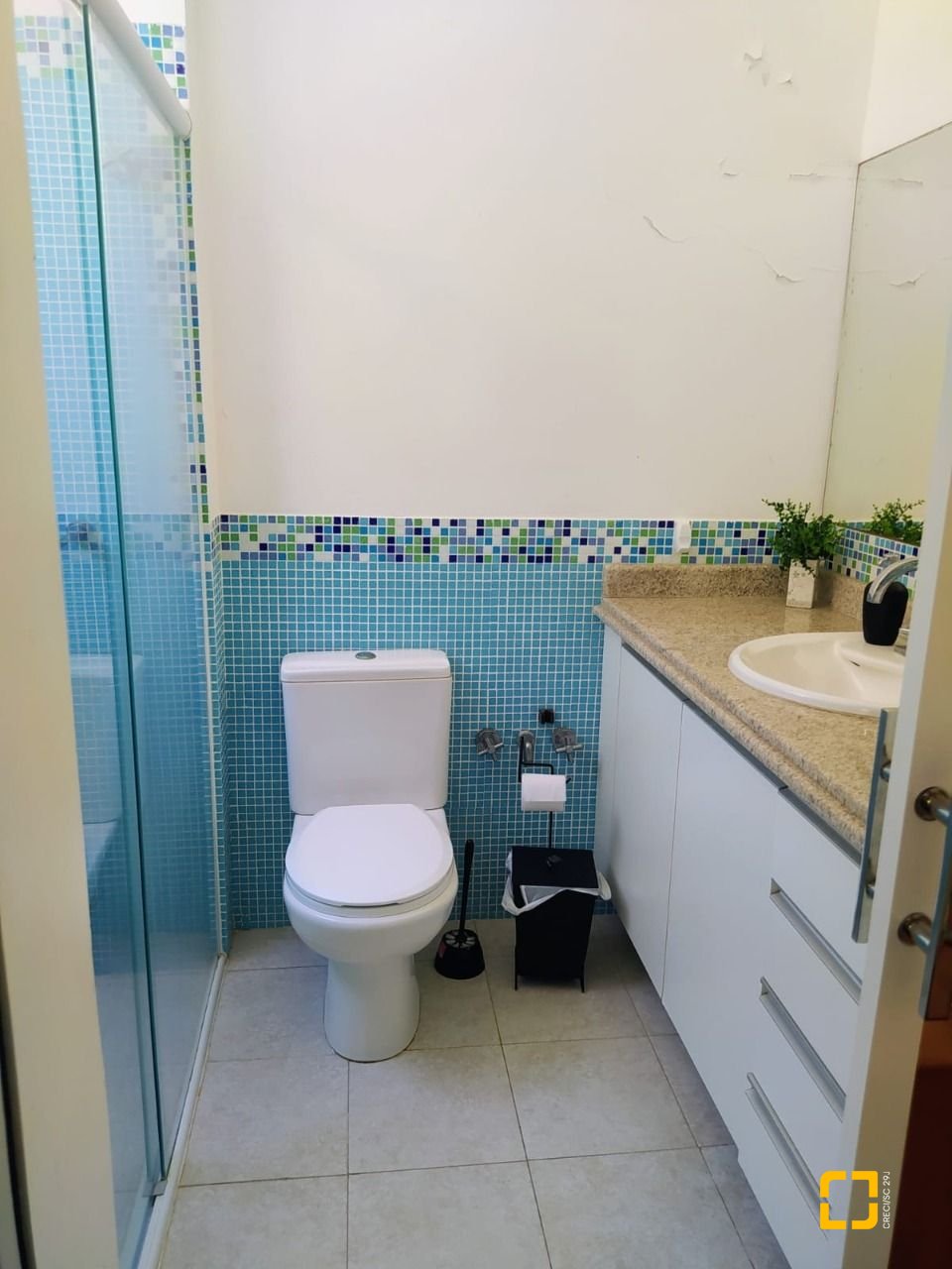Apartamento com 99m², 4 quartos (sendo 1 suíte), 1 garagem, no bairro Jurerê em Florianópolis