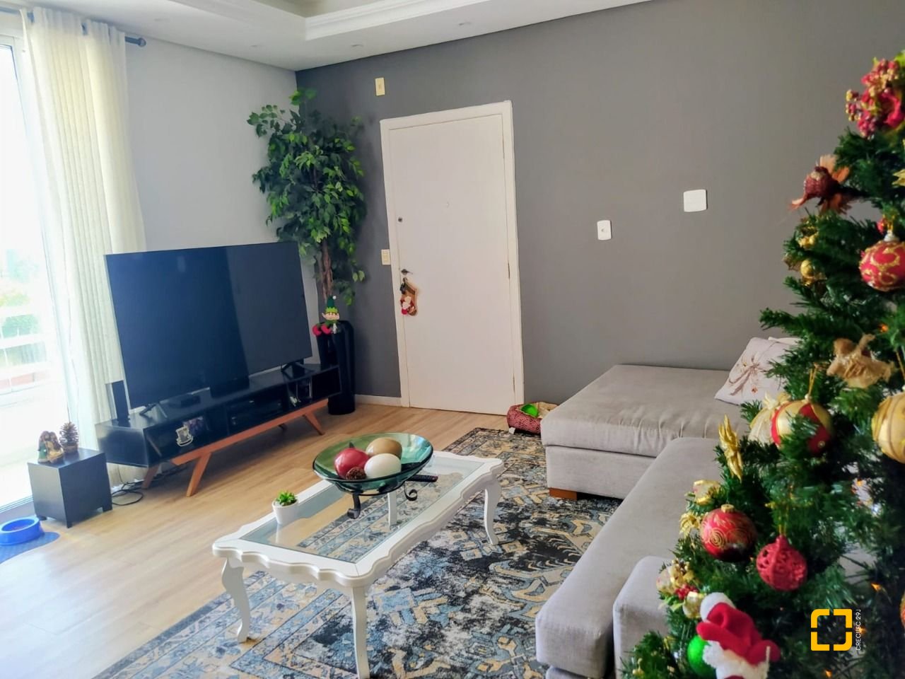Apartamento com 99m², 4 quartos (sendo 1 suíte), 1 garagem, no bairro Jurerê em Florianópolis
