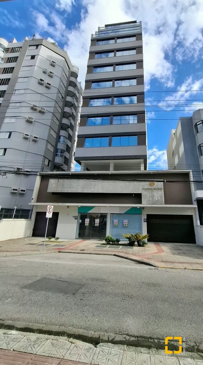 Sala com 48m², 1 garagem, no bairro Centro em Florianópolis