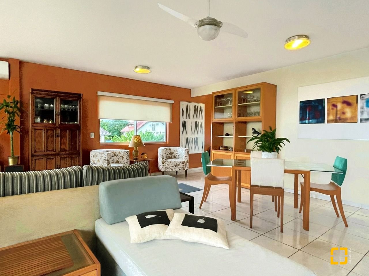 Cobertura com 297m², 5 quartos (sendo 3 suítes), 2 garagens, no bairro Canasvieiras em Florianópolis