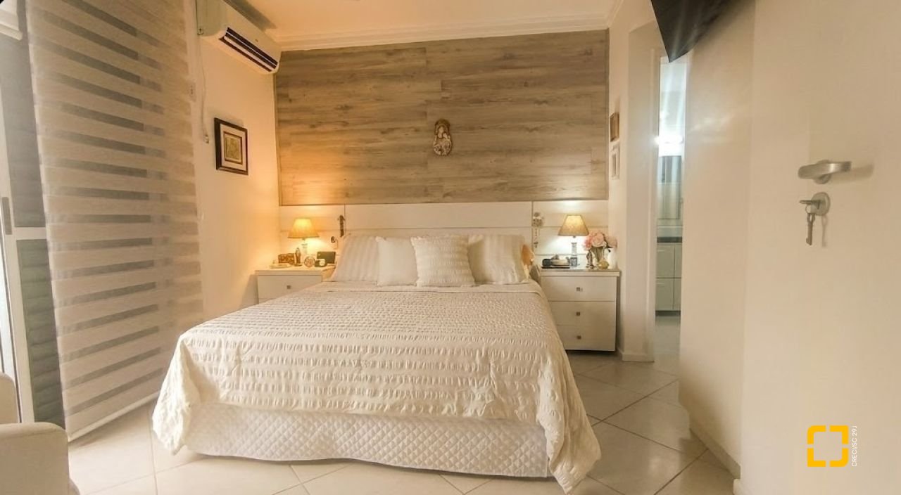 Apartamento com 102m², 4 quartos (sendo 1 suíte), 1 garagem, no bairro Ingleses em Florianópolis