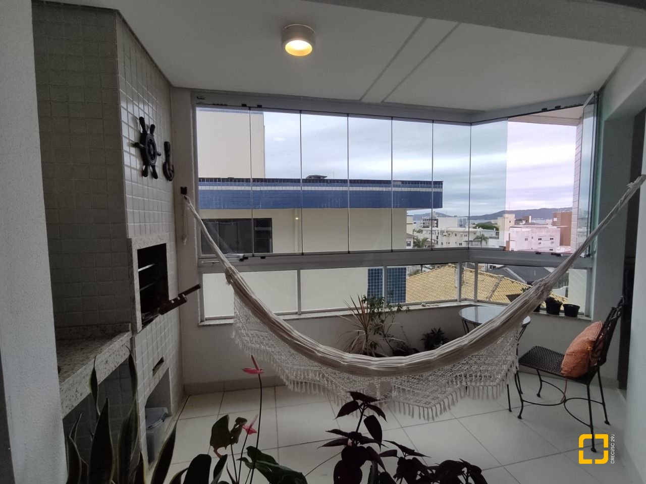 Apartamento com 141m², 4 quartos (sendo 1 suíte), 2 garagens, no bairro Canasvieiras em Florianópolis