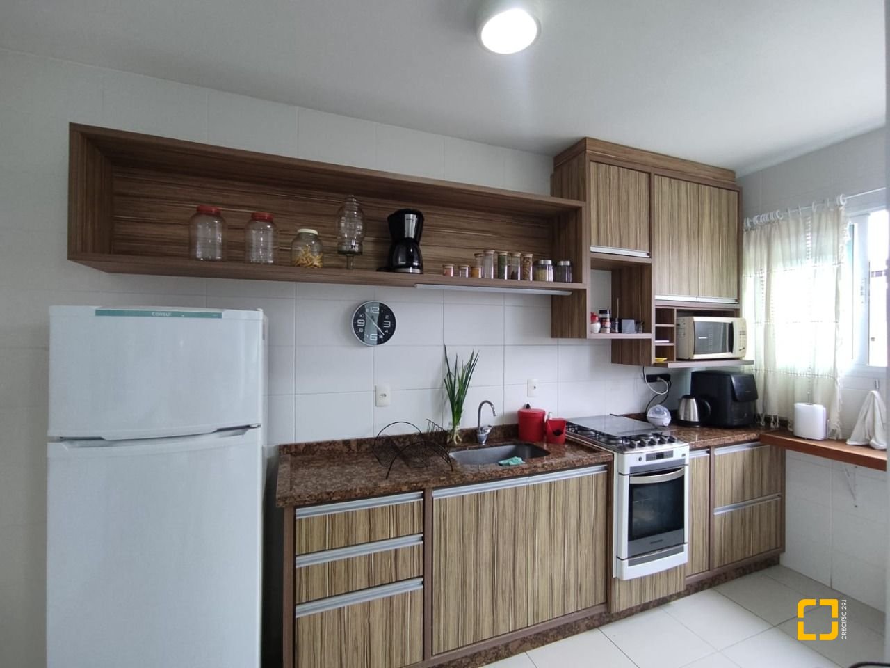 Apartamento com 141m², 4 quartos (sendo 1 suíte), 2 garagens, no bairro Canasvieiras em Florianópolis
