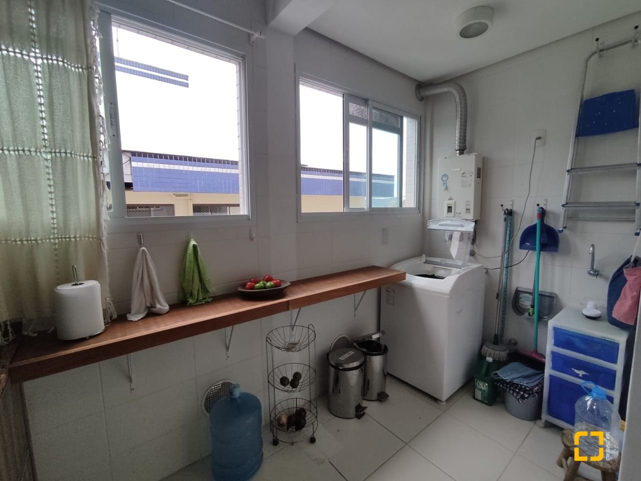 Apartamento com 141m², 4 quartos (sendo 1 suíte), 2 garagens, no bairro Canasvieiras em Florianópolis