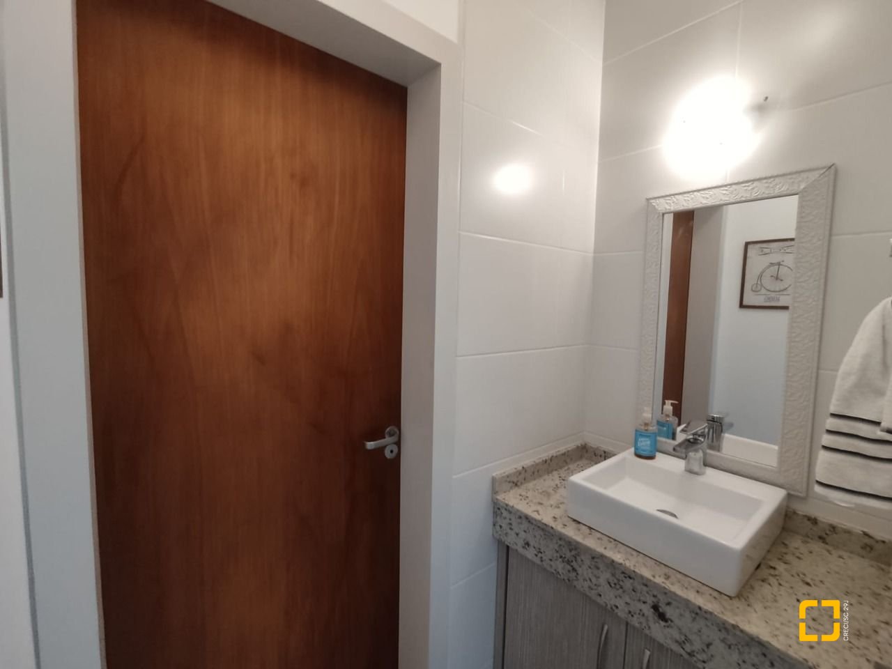 Apartamento com 141m², 4 quartos (sendo 1 suíte), 2 garagens, no bairro Canasvieiras em Florianópolis