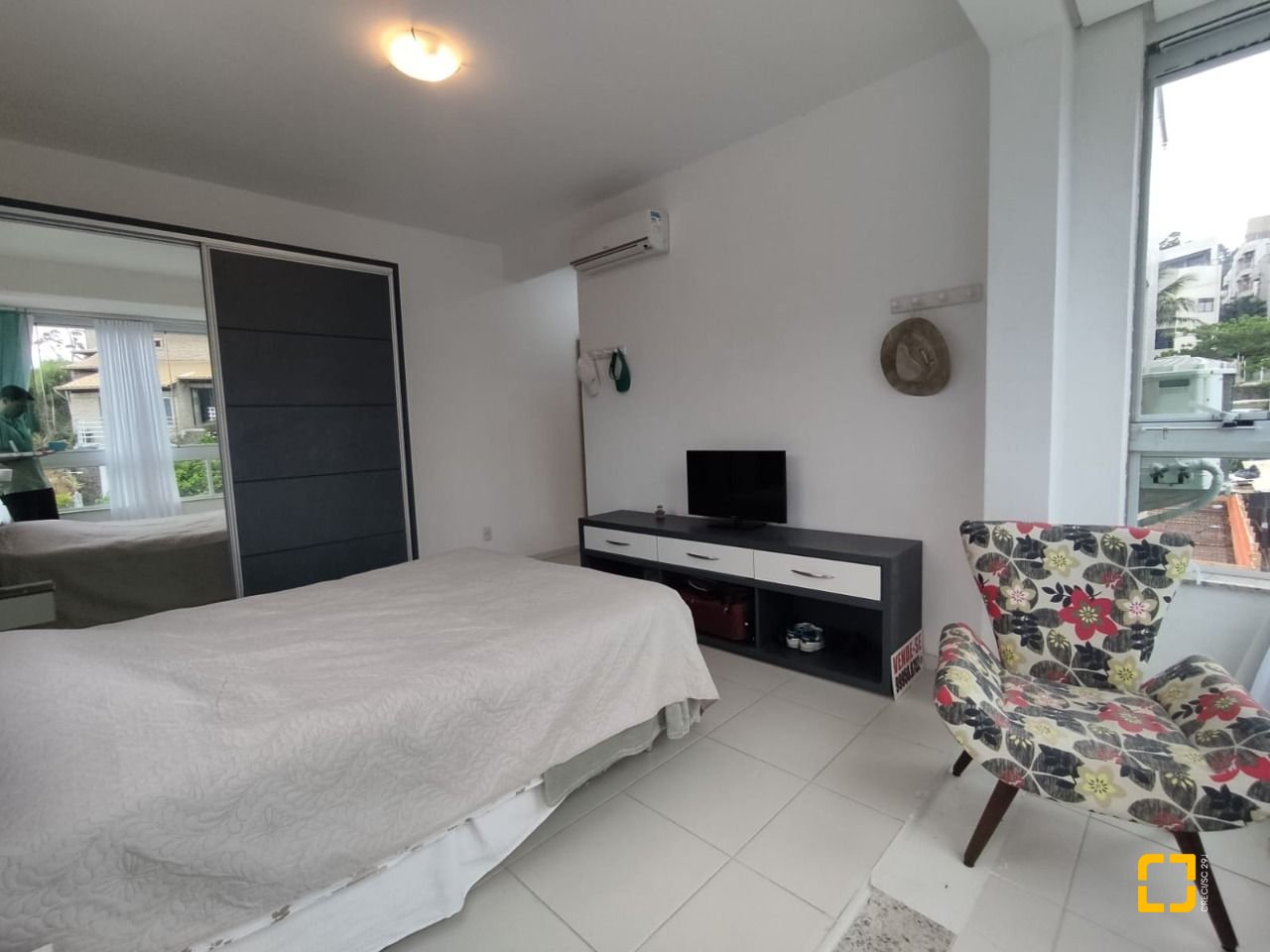 Apartamento com 141m², 4 quartos (sendo 1 suíte), 2 garagens, no bairro Canasvieiras em Florianópolis