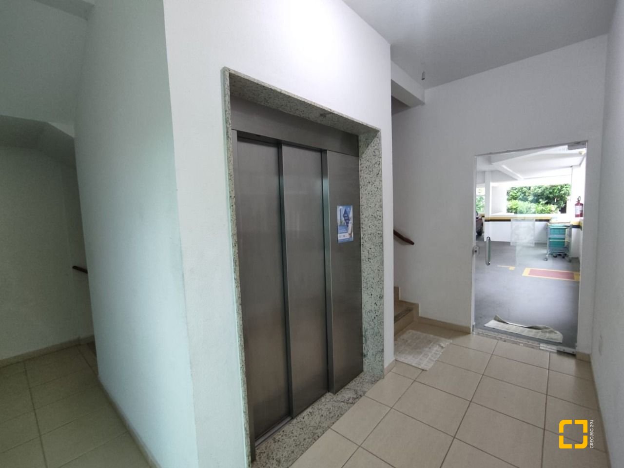 Apartamento com 141m², 4 quartos (sendo 1 suíte), 2 garagens, no bairro Canasvieiras em Florianópolis