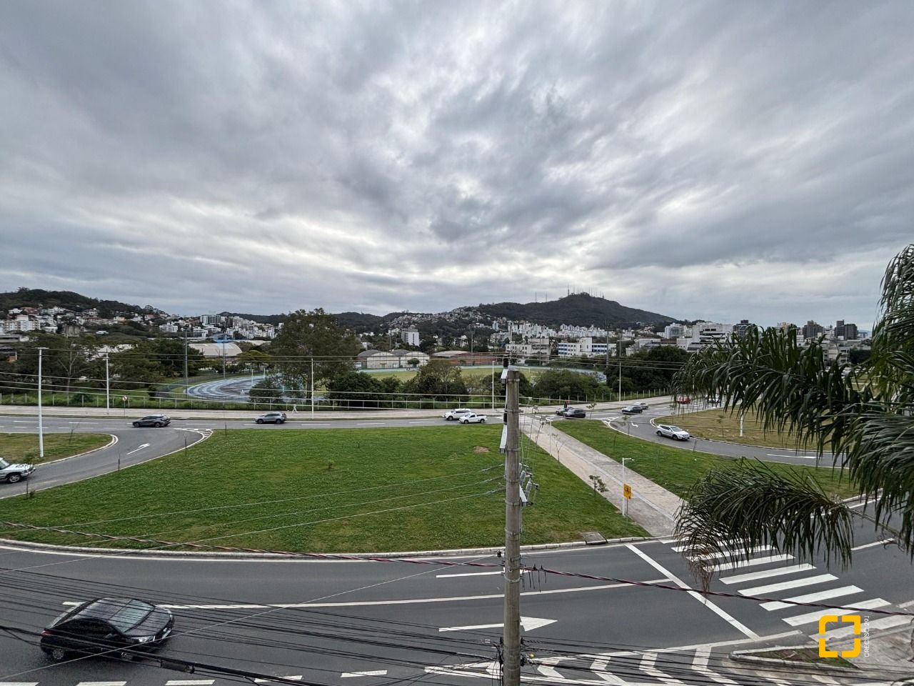 Apartamento com 75m², 3 quartos (sendo 1 suíte), 1 garagem, no bairro Pantanal em Florianópolis